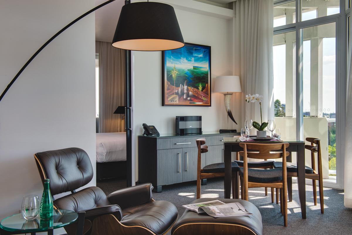 The Point Brisbane Hotel Экстерьер фото A suite at the Hotel