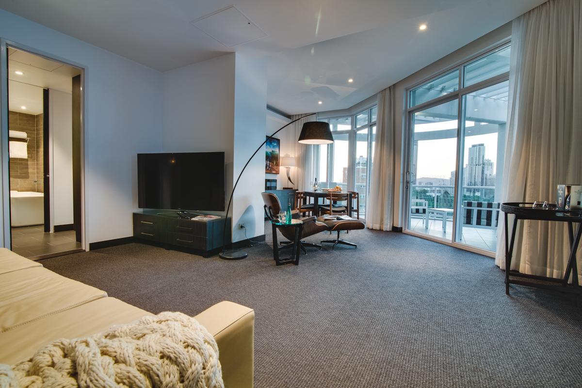 The Point Brisbane Hotel Экстерьер фото A living room in a typical apartment