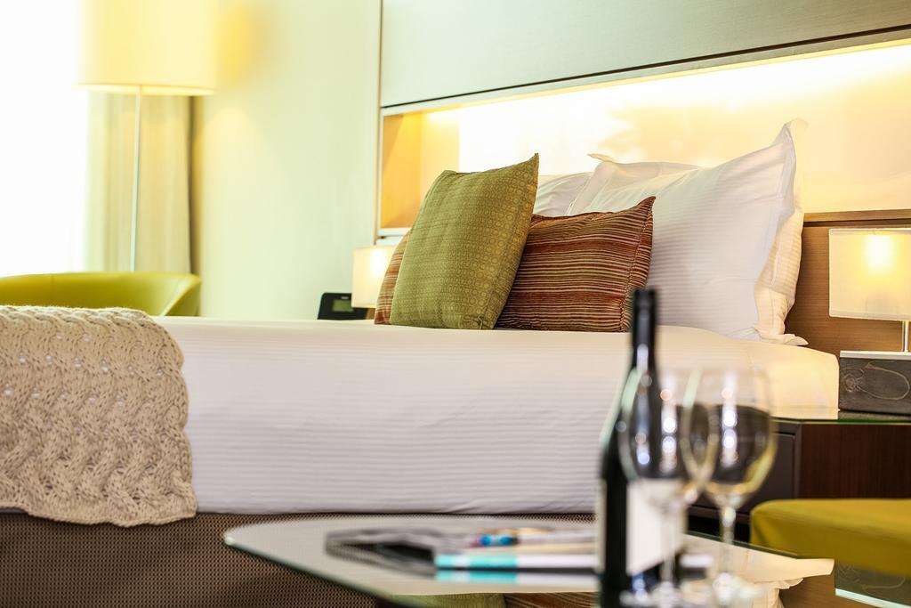 The Point Brisbane Hotel Экстерьер фото A room at the hotel